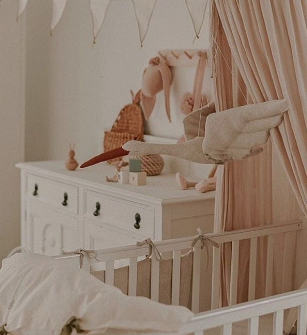 Beige stork av linne, väggdekoration