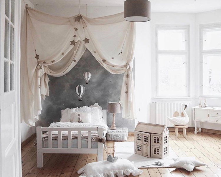 Lamps&Company, Grå sammet taklampa till barnrummet - Bild 3