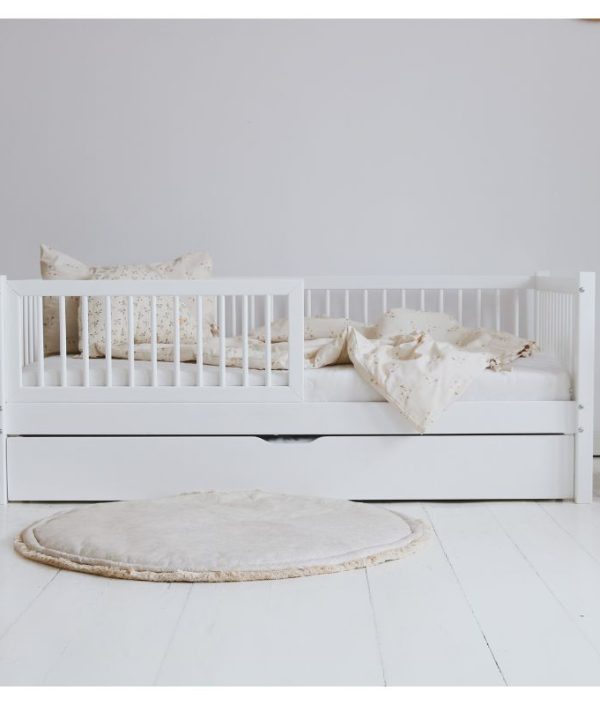 Barnsäng Asta med stödbräda och förvaringslåda