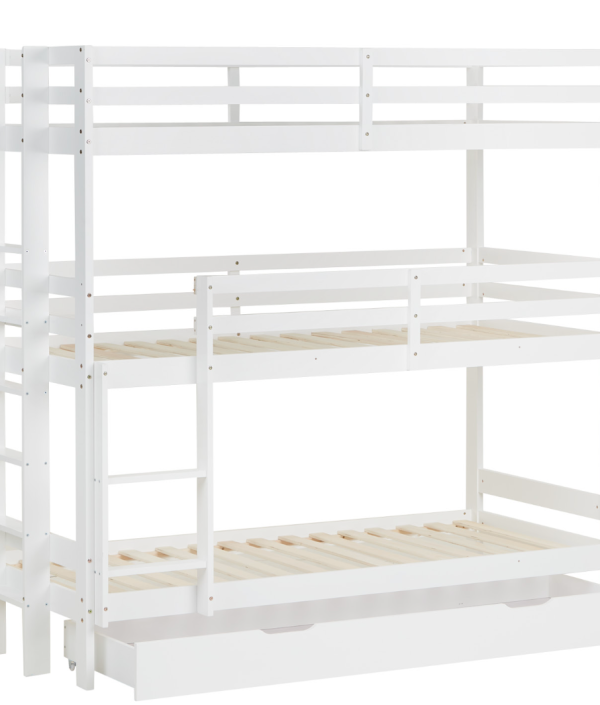 Vit trevåningssäng till barnrummet 90x200