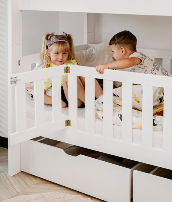 Vit våningssäng med stödbräda med lås, Kinley 80x180 cm