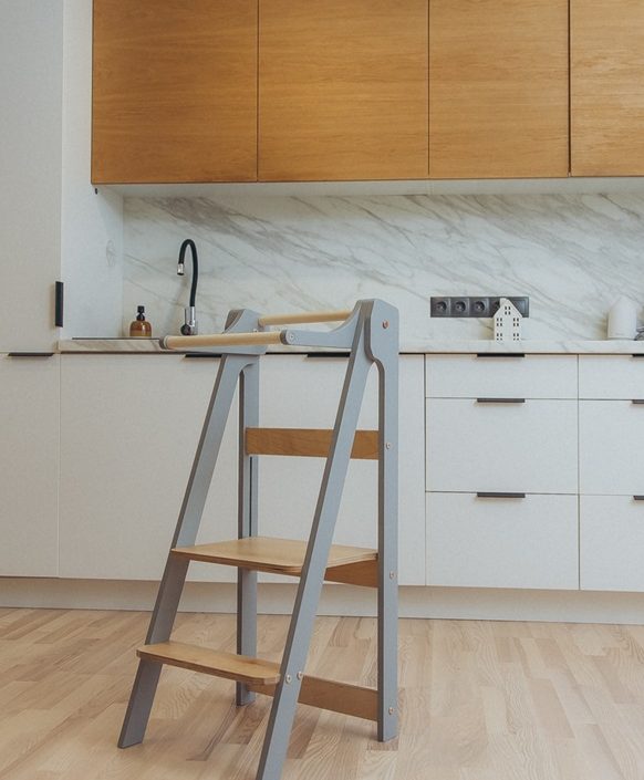 Duck Woodworks, Hopfällbar hjälpa till pall, grå/natur