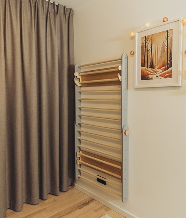 Duck Woodworks, Klättertriangel ribbstol rutschkana, grå/natur