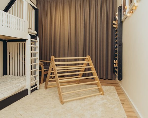 Duck Woodworks, Klättertriangel ribbstol rutschkana, natur